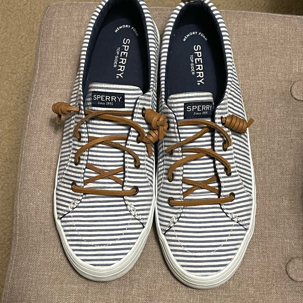 Sperry Men's Navy and White Striped Sneakers